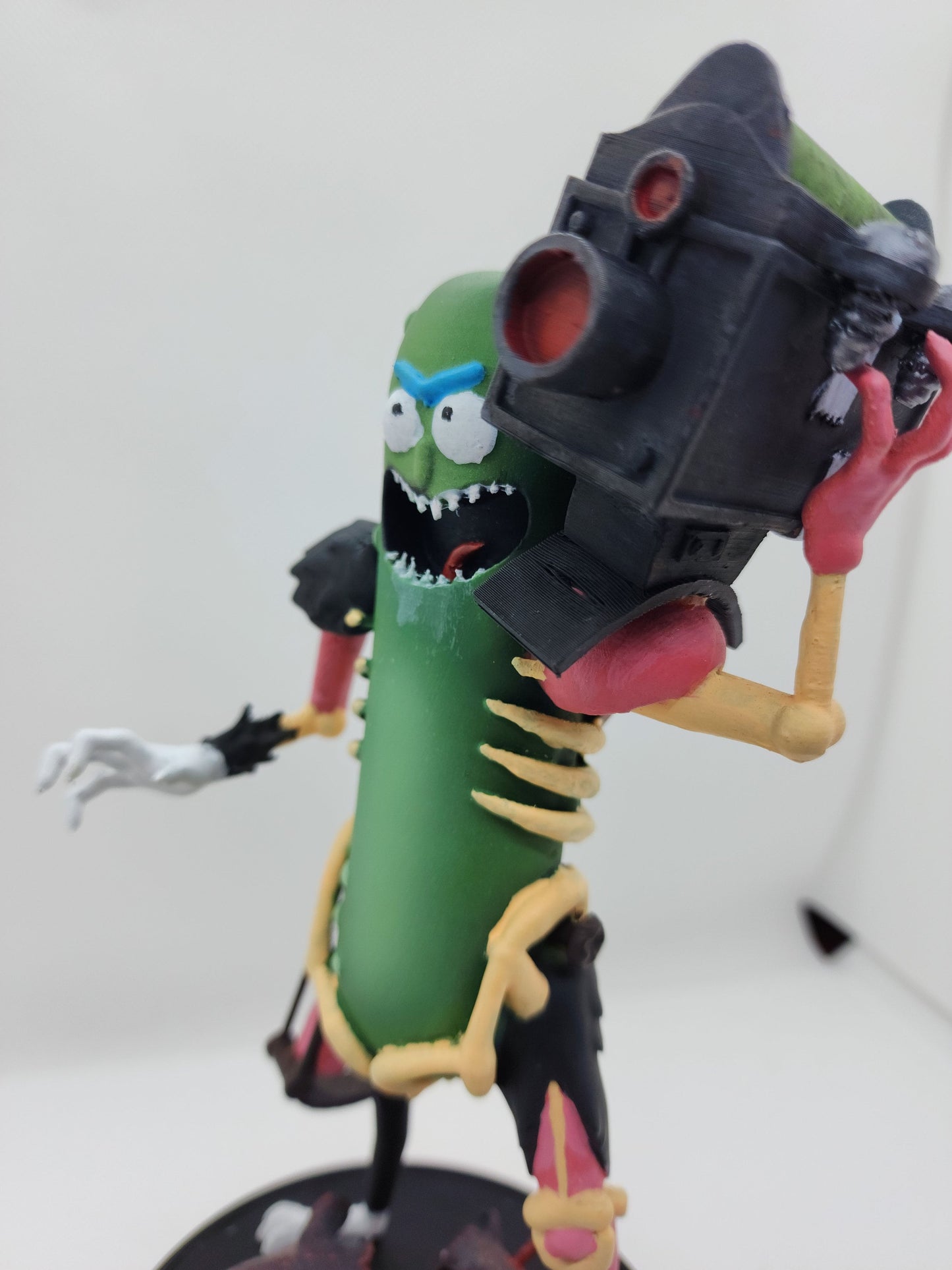 "Pickle Rick Unleashed" – 3D Printed Bust with Plasma Gun & Rat Carnage!