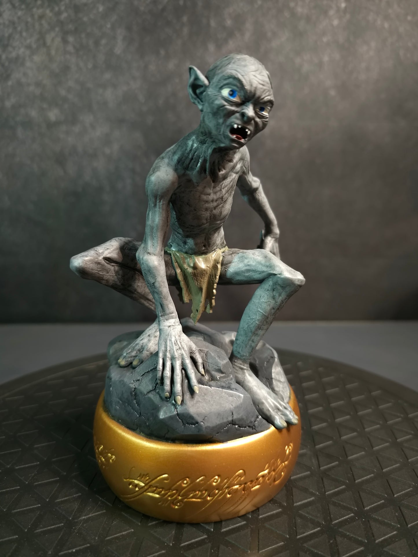 Whispers of the Precious: Gollum's Gaze in 3D Printed Splendor
