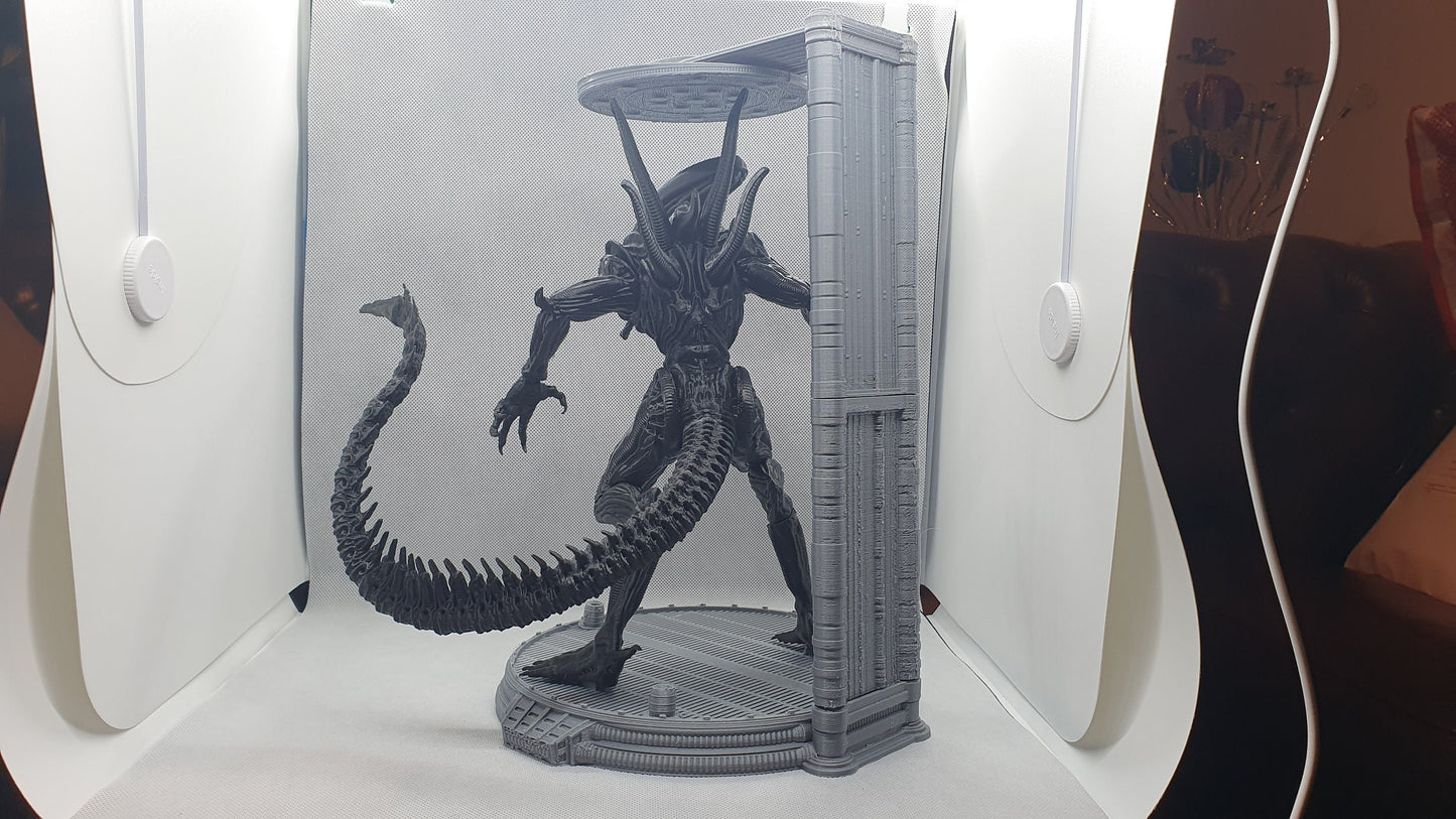 Alien Chamber Bust