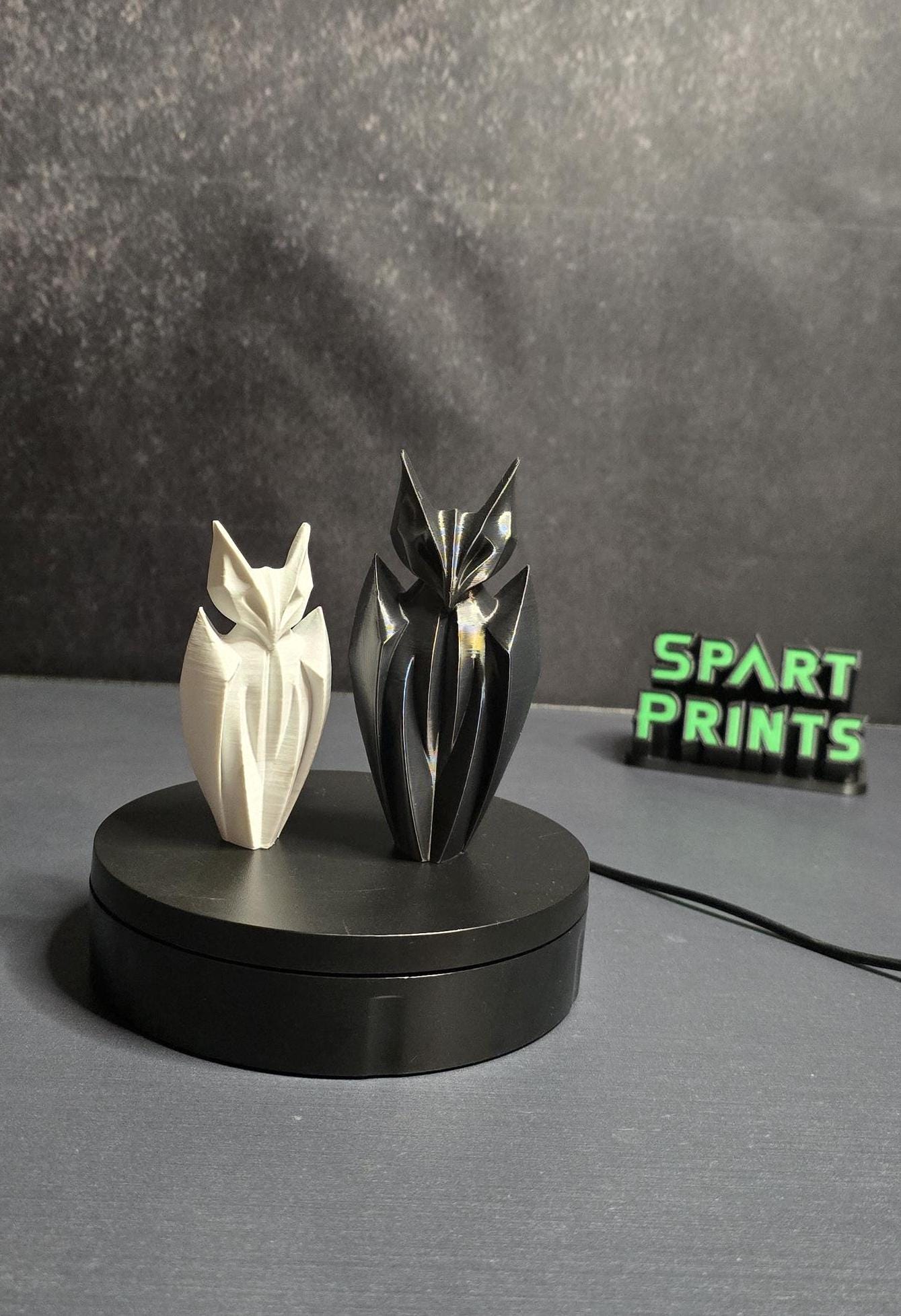 Minimalist Bat Couple Figurine