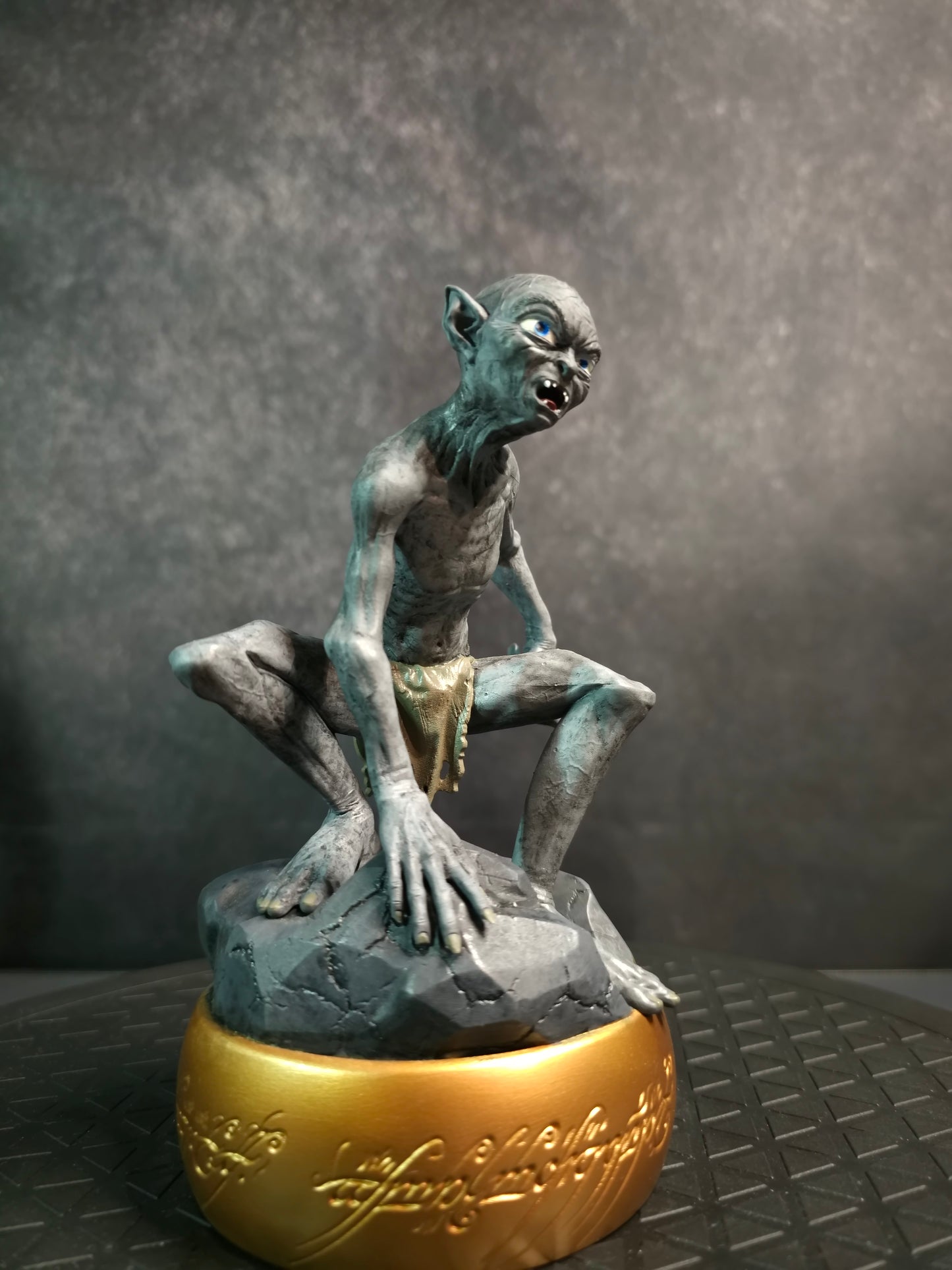 Whispers of the Precious: Gollum's Gaze in 3D Printed Splendor