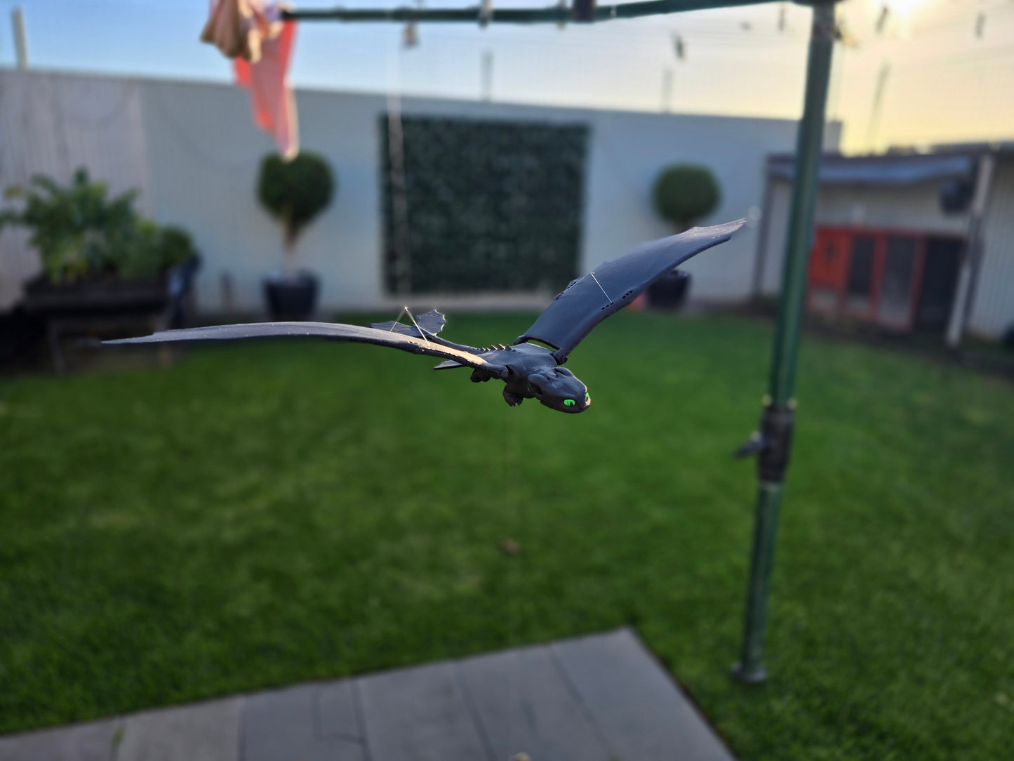 ---Coming Soon--- Floating Toothless (How to train your Dragon)