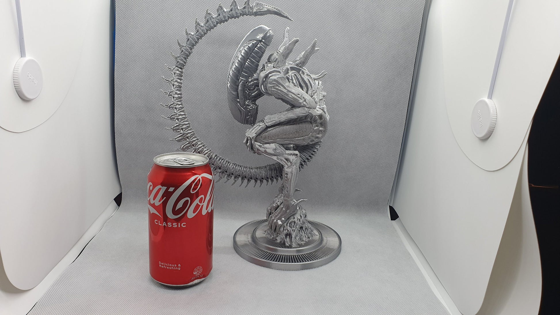 Alien Bust