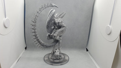Alien Bust