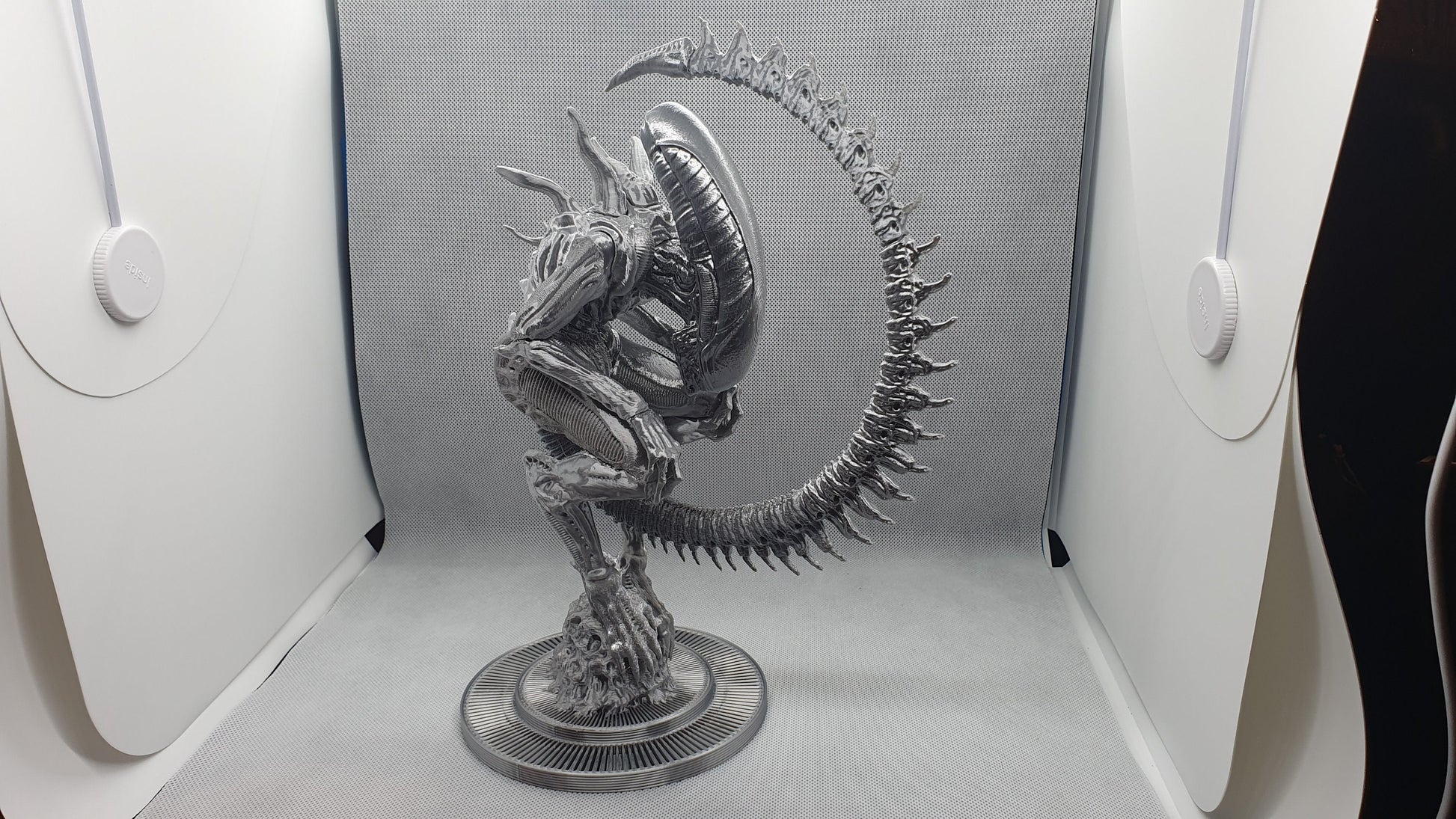 Alien Bust