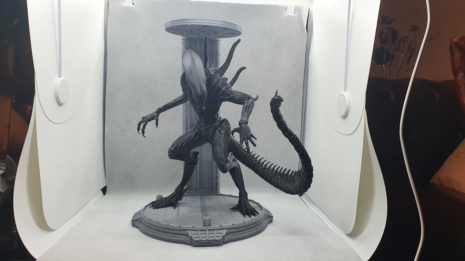 Alien Chamber Bust