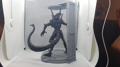 Alien Chamber Bust